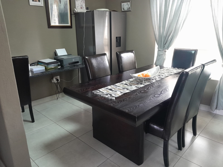 4 Bedroom Property for Sale in Waterval East North West